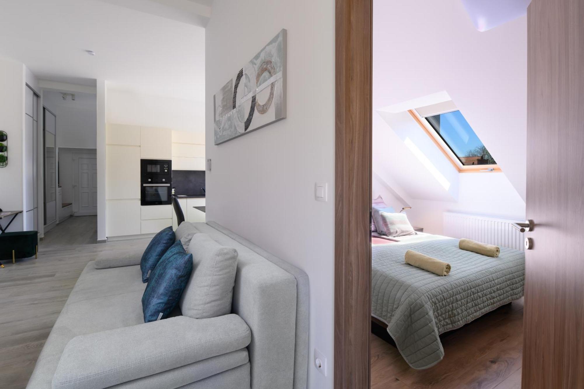 Domino Suite Eger Buitenkant foto